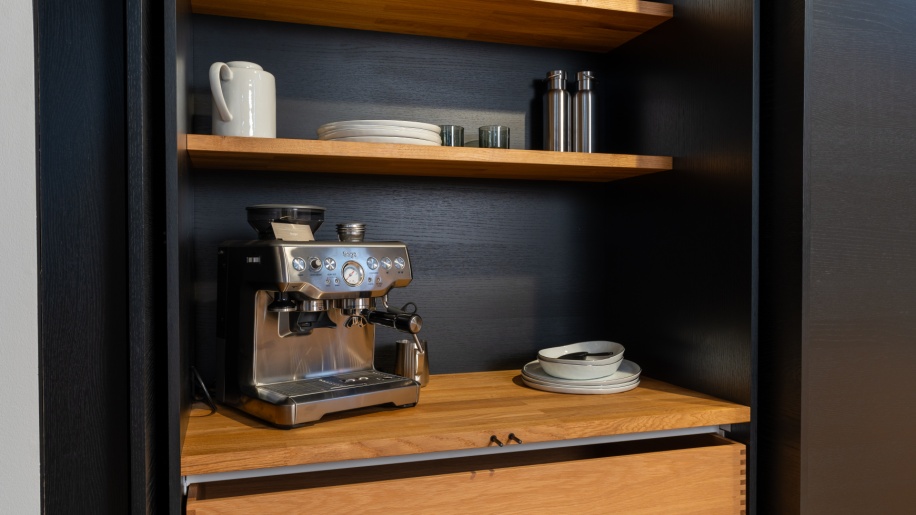 RAW MASSIV EG fra Svane Køkkenet