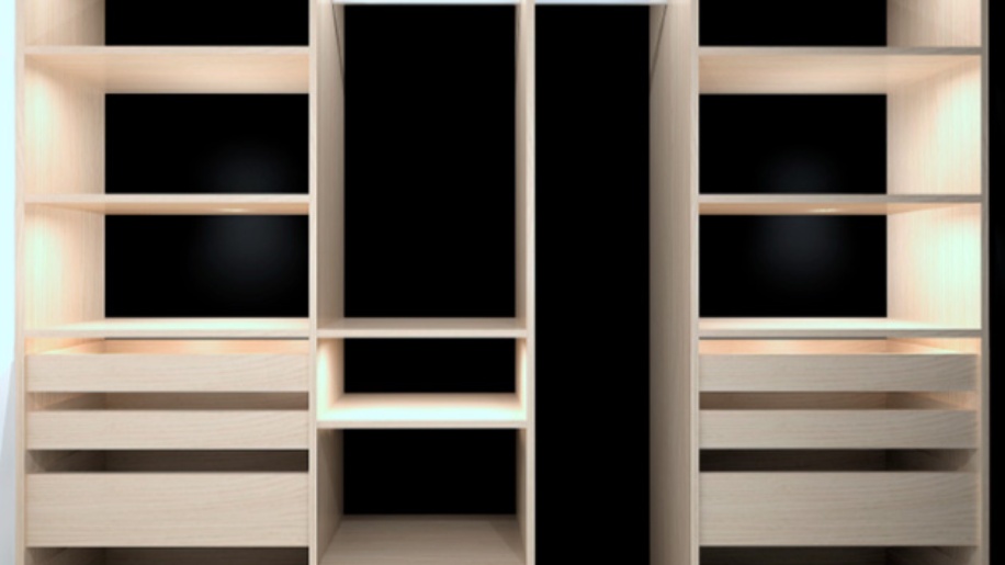 Sort skydedørsgarderobe fra Svane Køkkenet