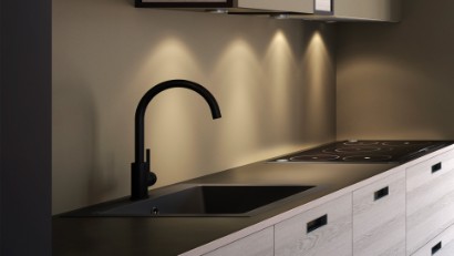 Armatur fra Cassøe i sort